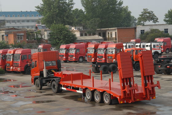 CIMC HUAJUN 3 essieu semi-remorque à lit bas à charge lourde avec rampe hydraulique charge utile maximale 70TON