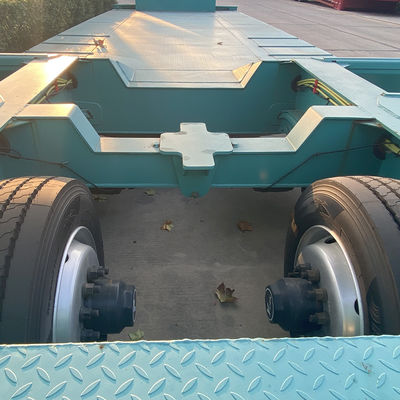Semi-remorque basse de 45 tonnes utilisée pour le transport de votre équipement industriel