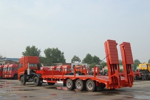 20 à 100 tonnes de charge utile maximale en acier à trois essieux semi-remorque basse pour le transport de matériel lourd