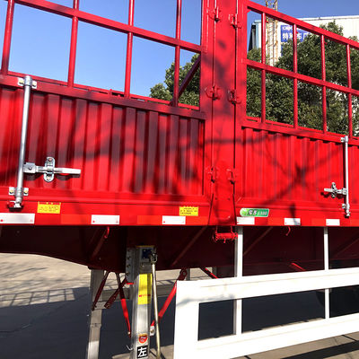 Voiture de transport de marchandises à trois essieux