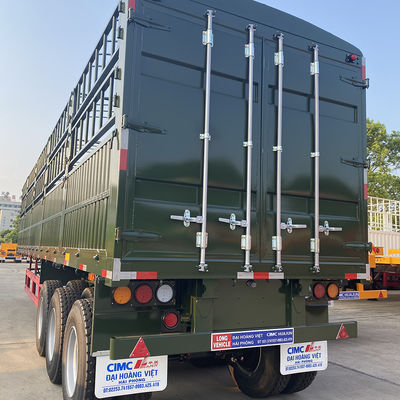 Trailers de fret à 3 axes Charge maximale 30 tonnes Transporteur de véhicules avec avantage facultatif pour les clients